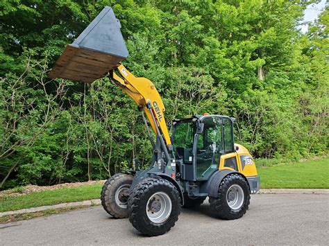 mini articulated wheel loader